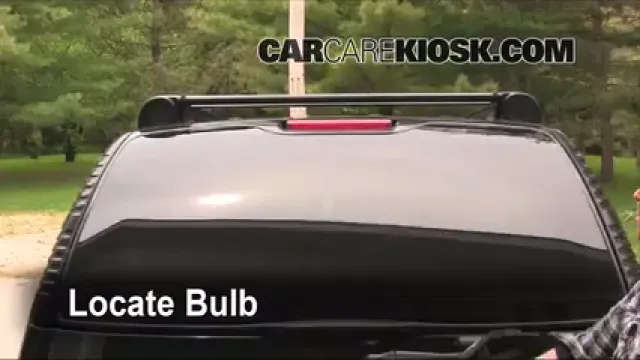 2003 Chevrolet Suburban 1500 LT 5.3L V8 Luces Luz de freno central (reemplazar foco)